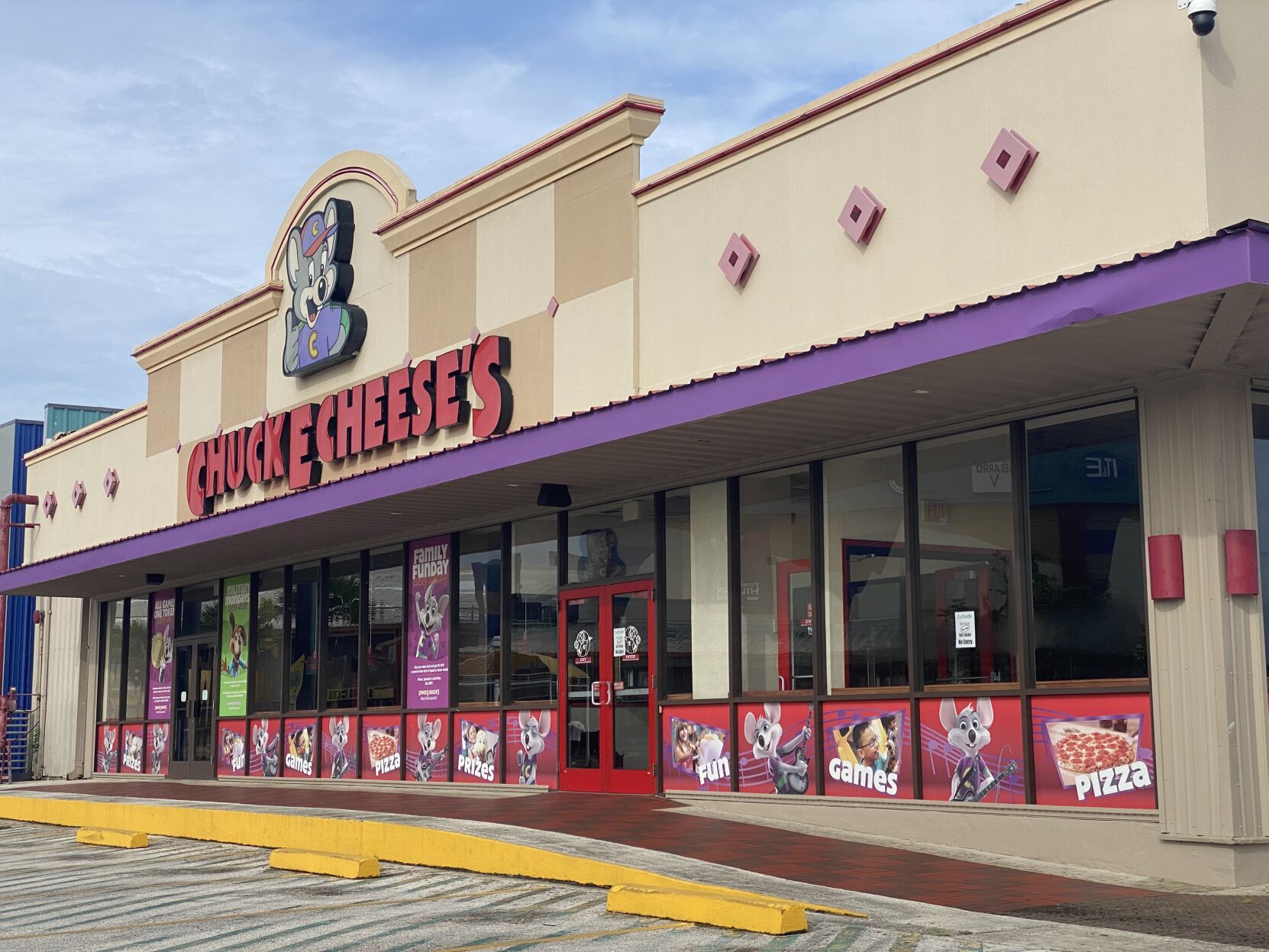 'It is sad to close Chuck E. Cheese'